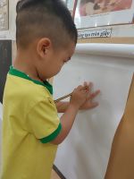 Bé vẽ gì vây ta