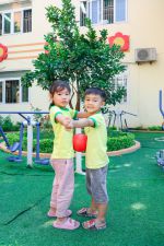 Chúng con vui chơi thích lắm