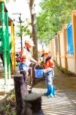 Thấy chúng tớ làm gì không ạ!