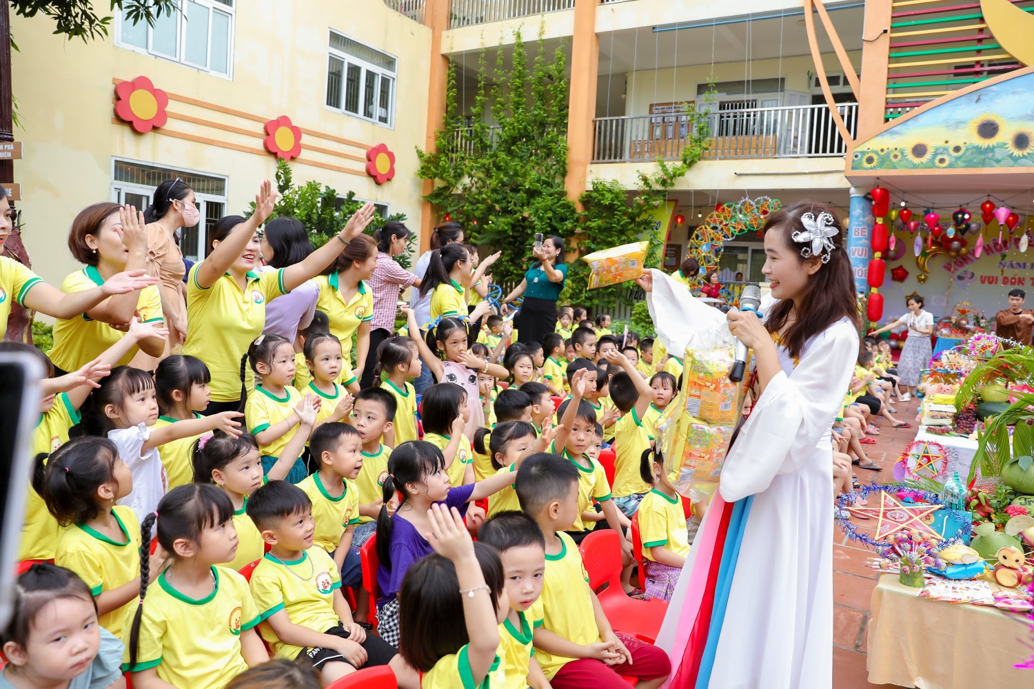 CÁC BÉ TRƯỜNG MẦM NON BÌNH MINH VUI TẾT TRUNG THU